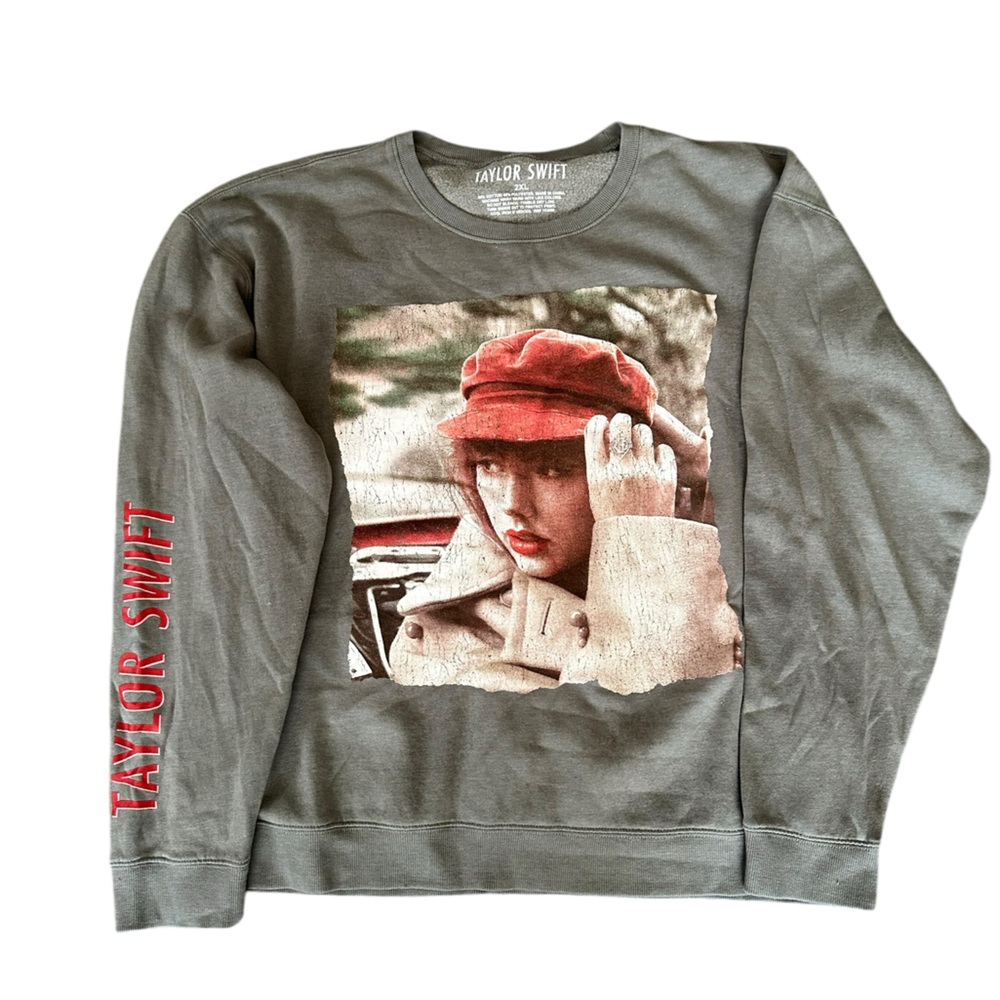 Taylor Swift Red (Taylor’s Version) Crewneck Sweatshirt 2XL